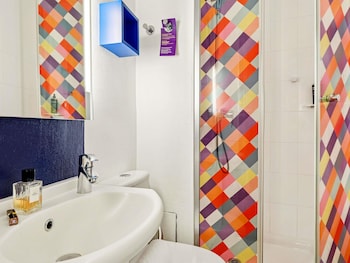 ibis styles paris republique le marais