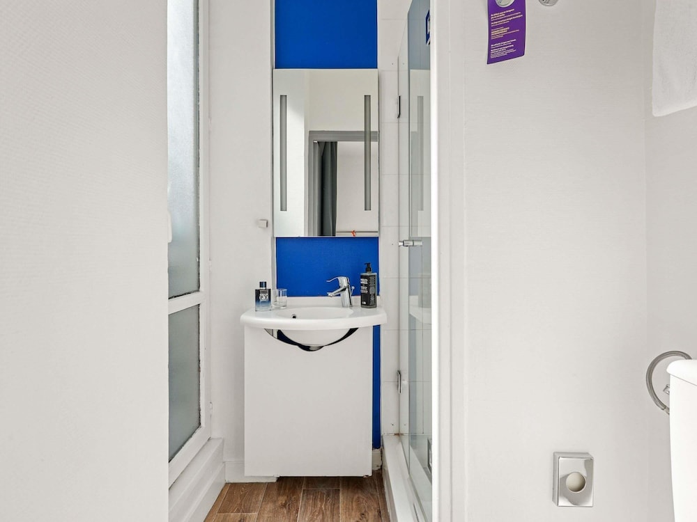 ibis styles paris republique le marais