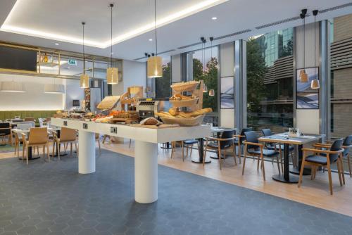 hilton garden inn tbilisi riverview