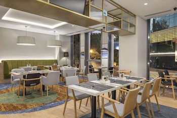 hilton garden inn tbilisi riverview