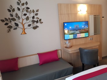 hotel champerret elysees