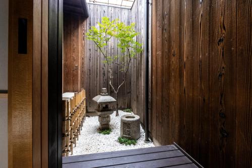 rin premium koki higashi