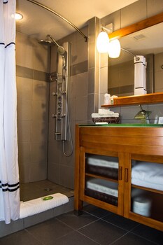 clarion lakeside inn and conference centre