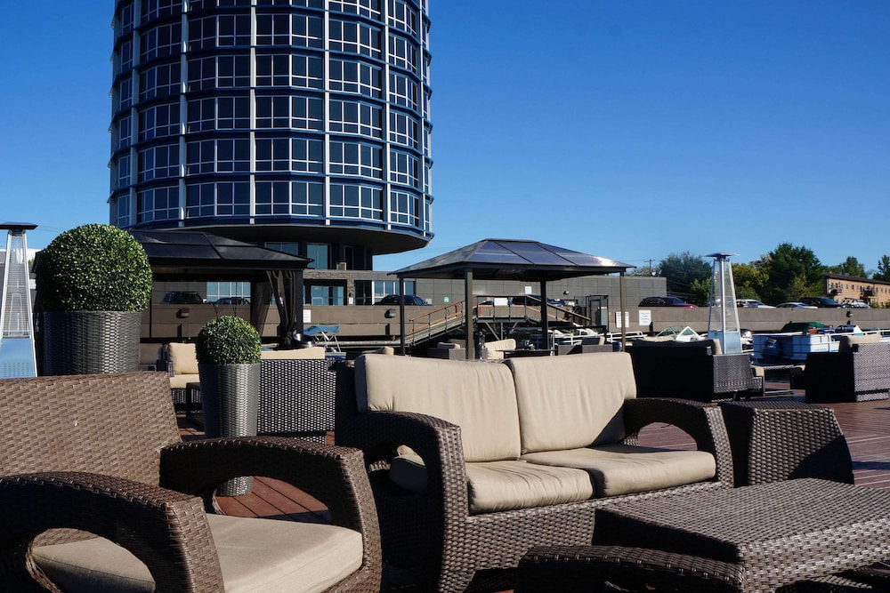 clarion lakeside inn and conference centre
