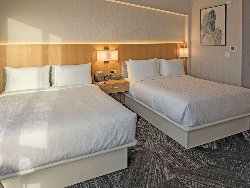 clarion lakeside inn and conference centre