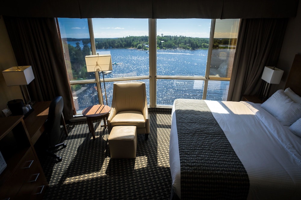 clarion lakeside inn and conference centre