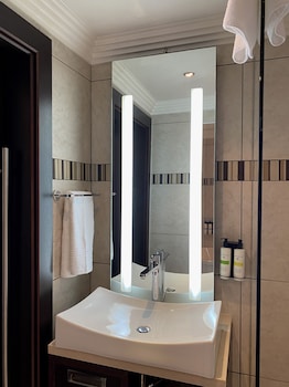 hotel pullman lubumbashi grand karavia