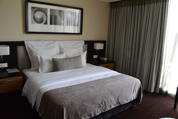 hotel pullman lubumbashi grand karavia