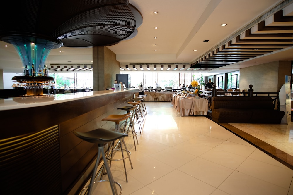 zenith sukhumvit hotel bangkok