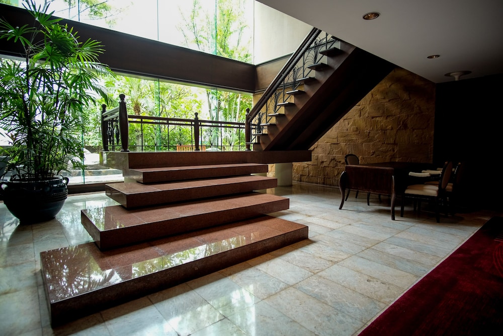 zenith sukhumvit hotel bangkok