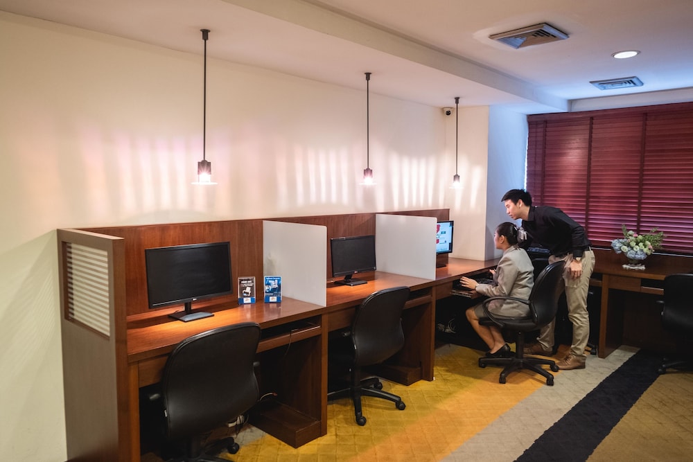 zenith sukhumvit hotel bangkok