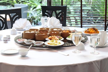 zenith sukhumvit hotel bangkok