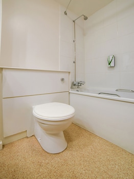 premier inn st helens a580 east lancs