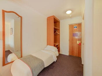 premier inn st helens a580 east lancs