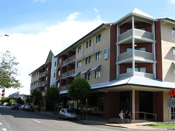 metro advance apartments and hotel darwin