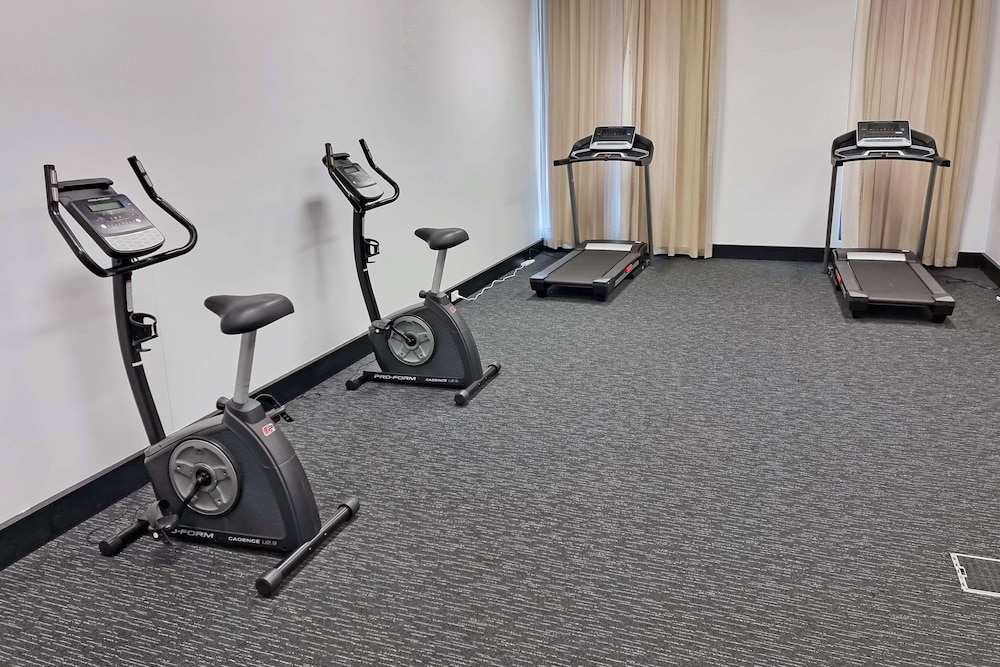 metro advance apartments and hotel darwin