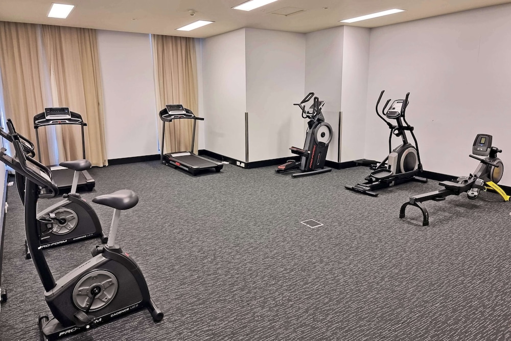 metro advance apartments and hotel darwin