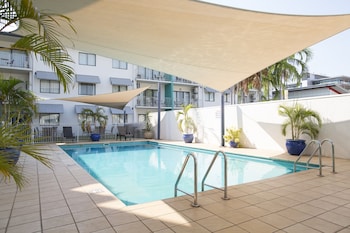 metro advance apartments and hotel darwin