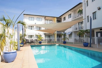 metro advance apartments and hotel darwin