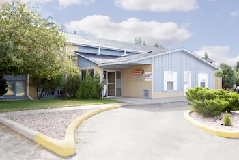 Americas Best Value Inn Laramie,Laramie>>Albany,2 star