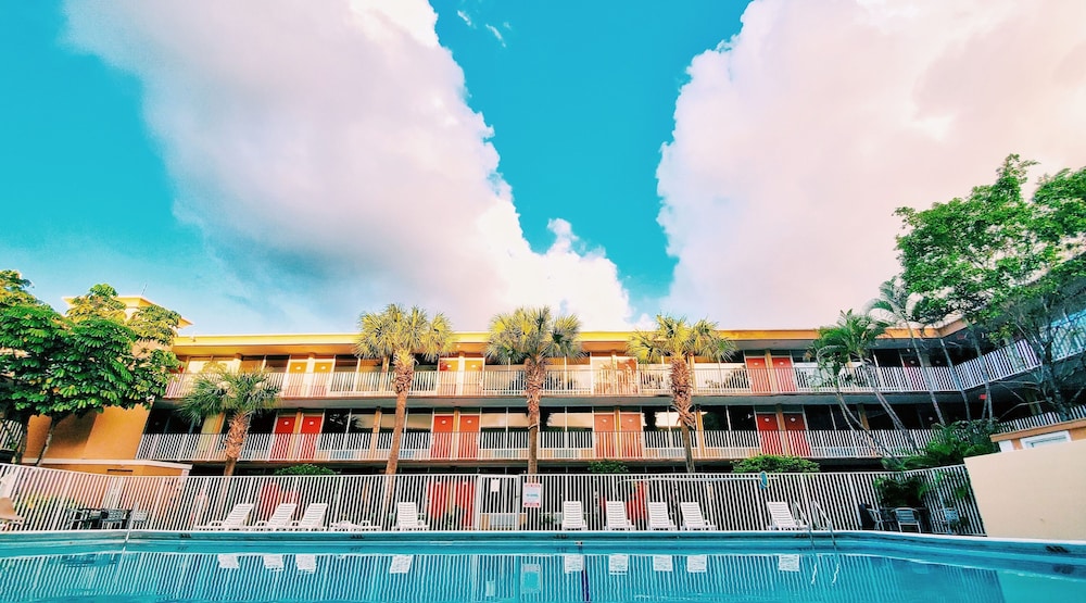 Red Carpet Inn Airport And Cruise Port Hotel Fort Lauderdale,Fort Lauderdale>>Dania Beach,2 star