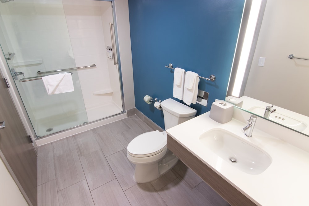 holiday inn express and suites fort lauderdale airport west