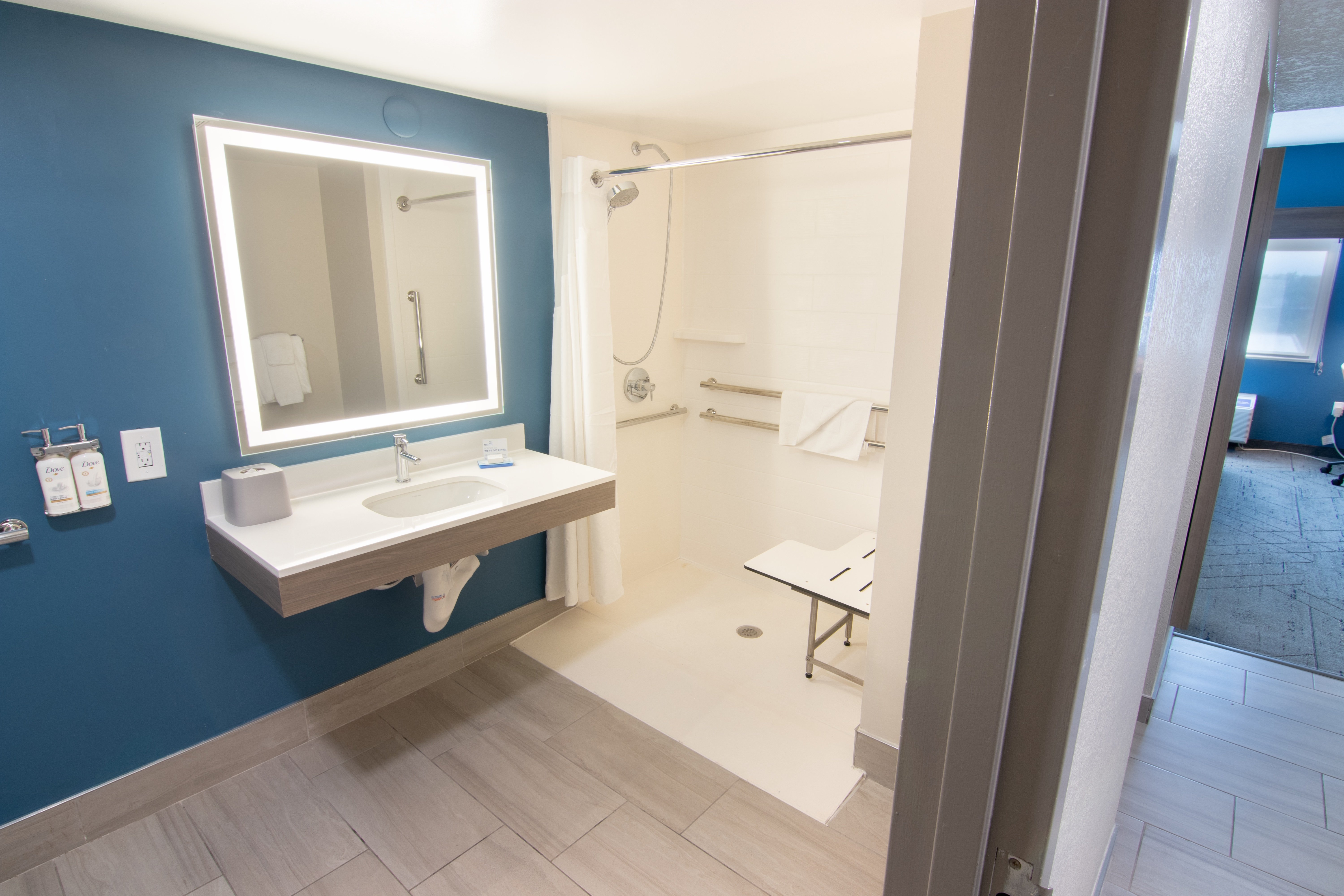 holiday inn express and suites fort lauderdale airport west