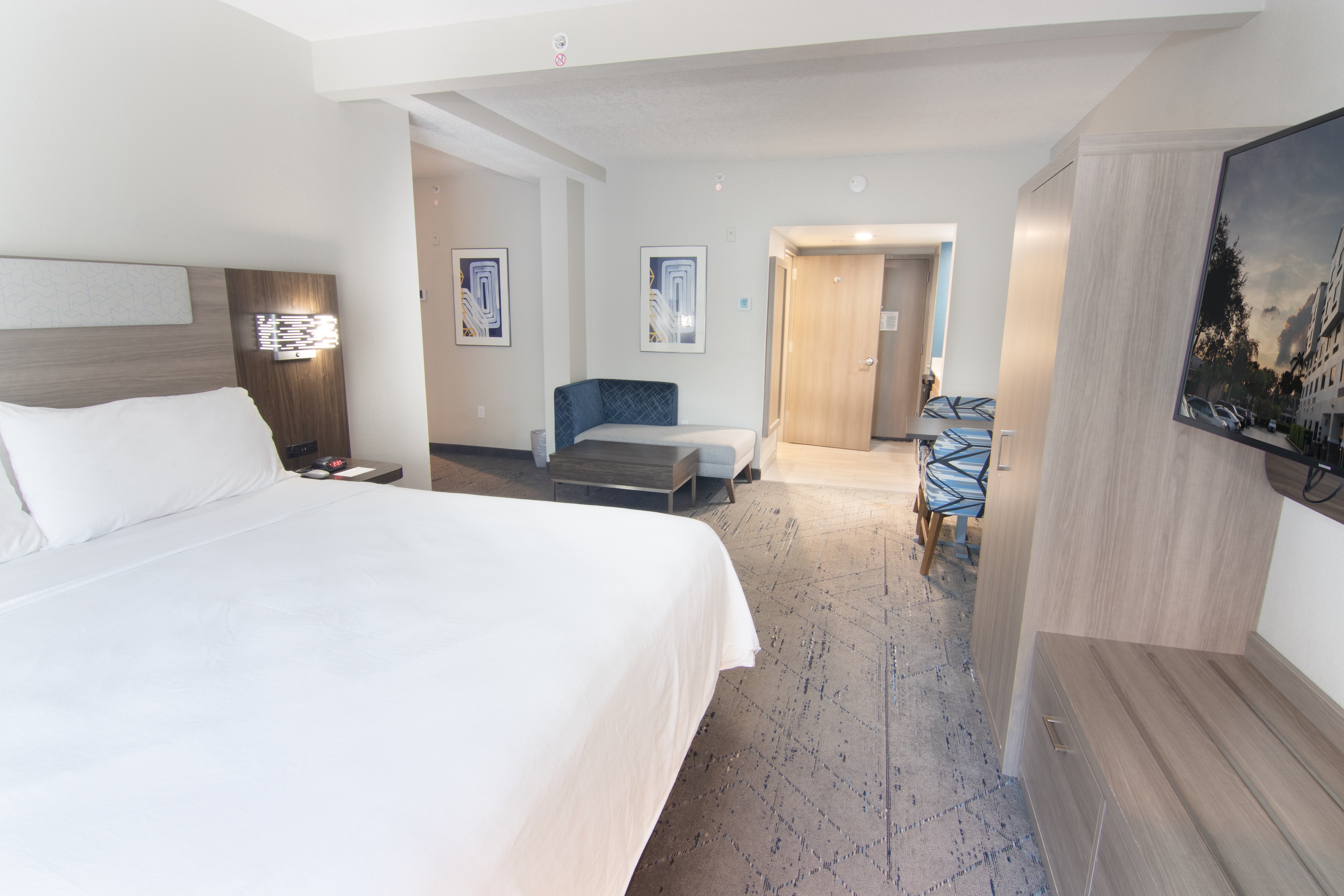 holiday inn express and suites fort lauderdale airport west