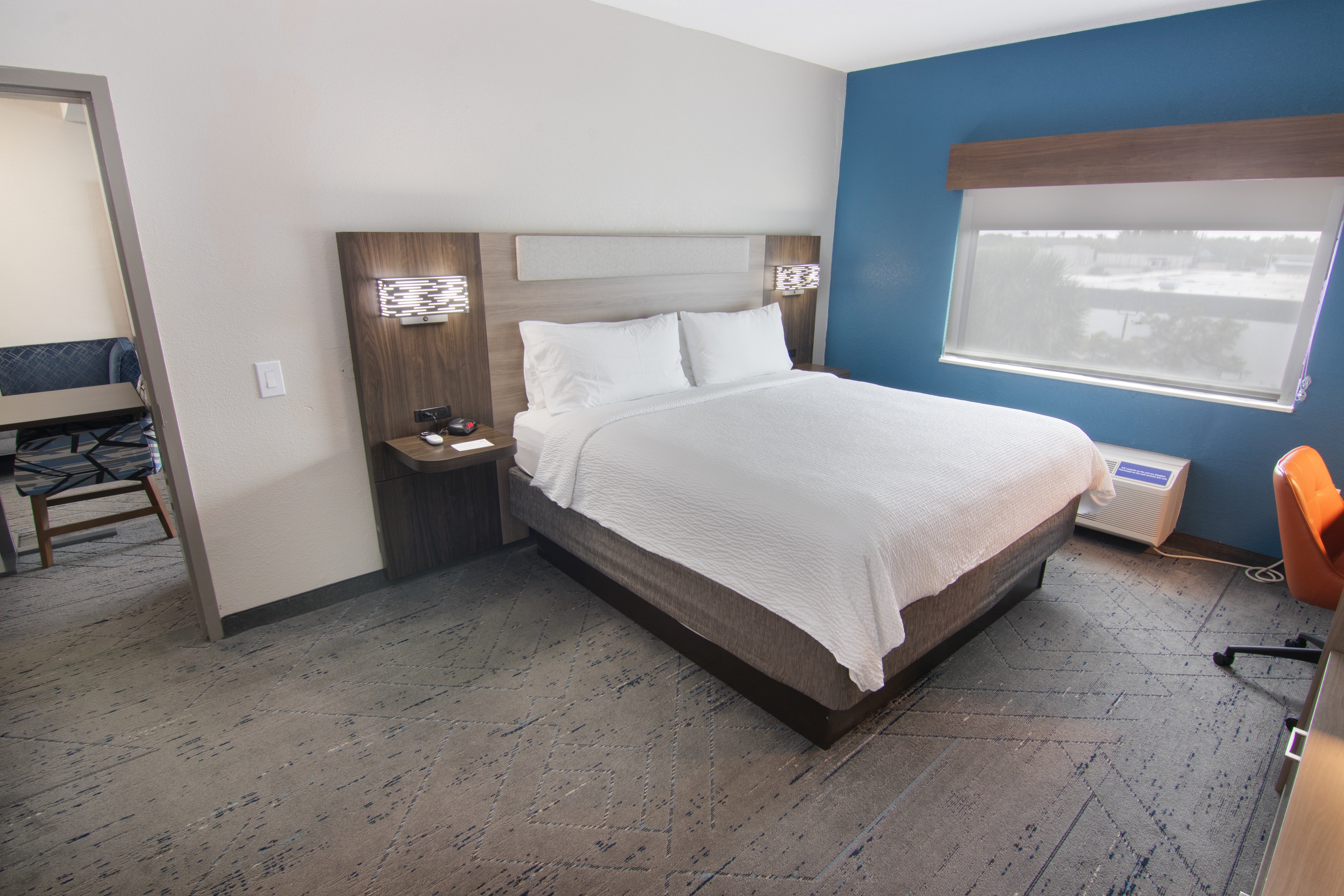 holiday inn express and suites fort lauderdale airport west
