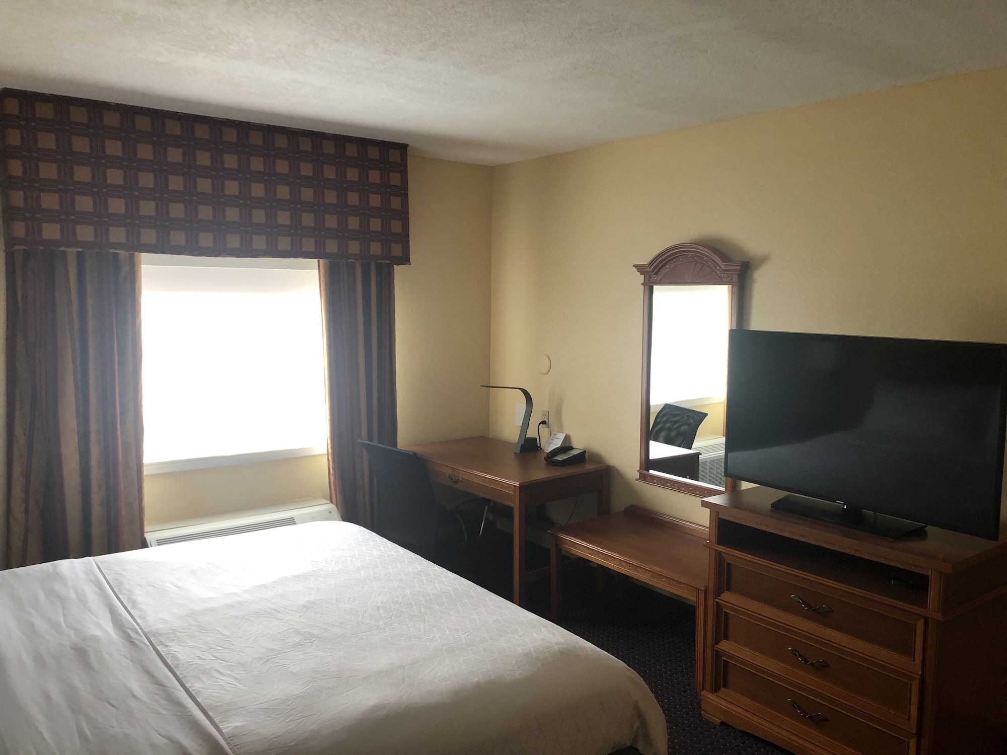 holiday inn express and suites fort lauderdale airport west