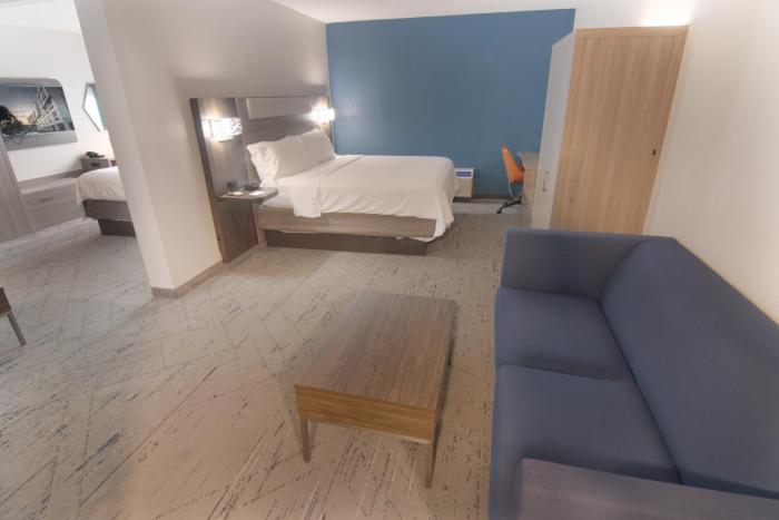 holiday inn express and suites fort lauderdale airport west
