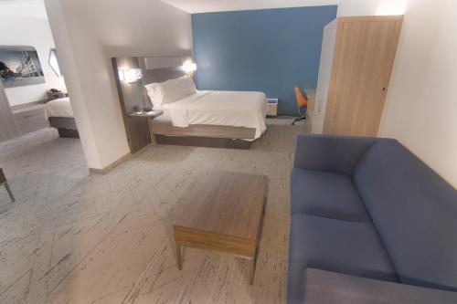 holiday inn express and suites fort lauderdale airport west