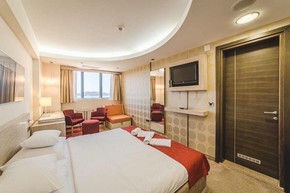 hotel hec residence milocer
