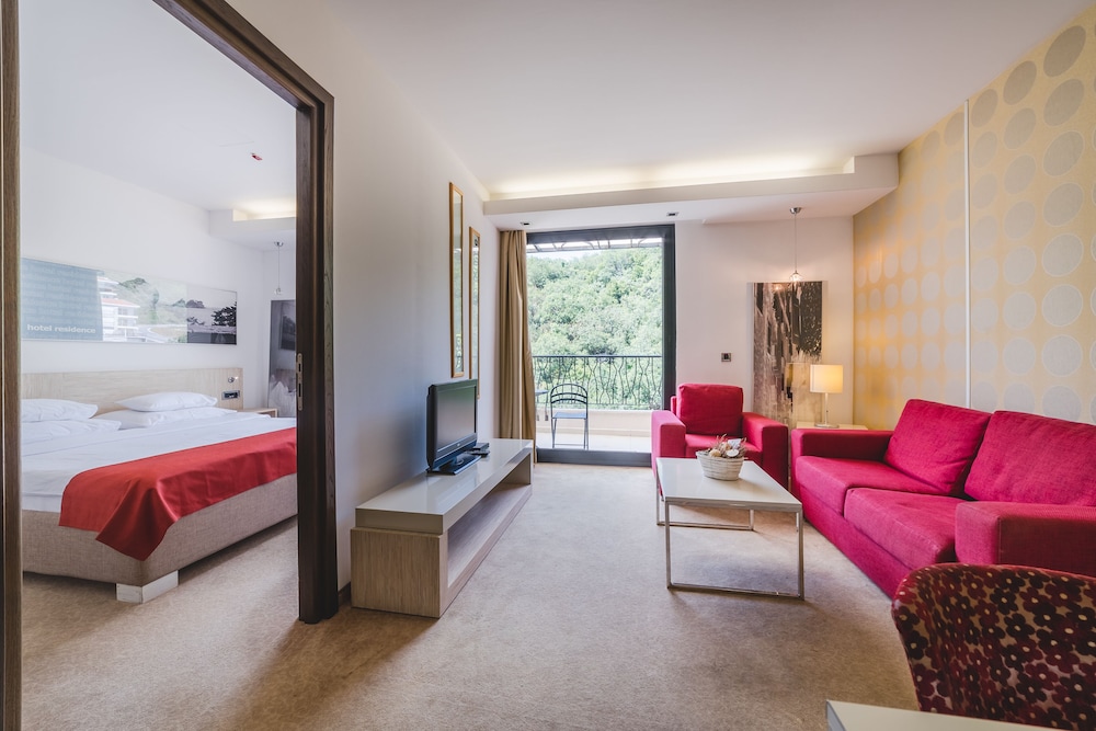 hotel hec residence milocer