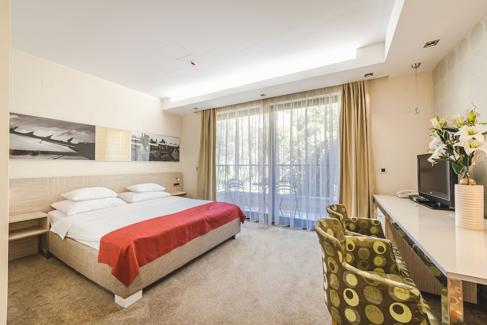hotel hec residence milocer