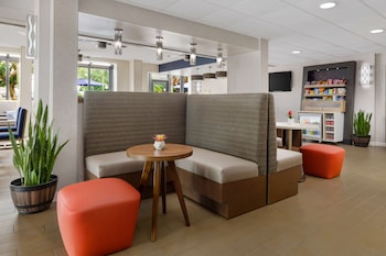 Hampton Inn Ft. Lauderdale-Cypress Creek,Fort Lauderdale>>Florida,3 star