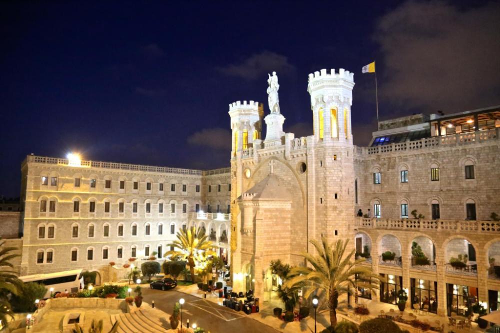 notre dame center guest house