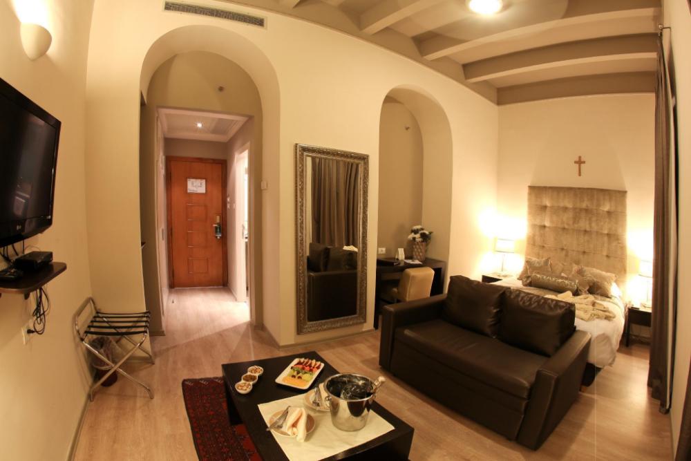 notre dame center guest house