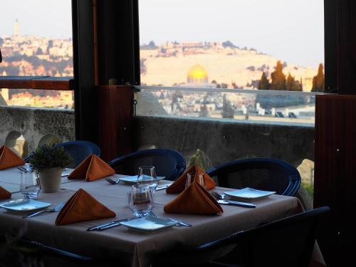 notre dame center guest house