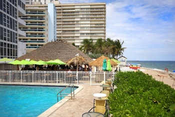 Ocean Manor Beach Hotel,Near Anglins Fishing Pier,3 star