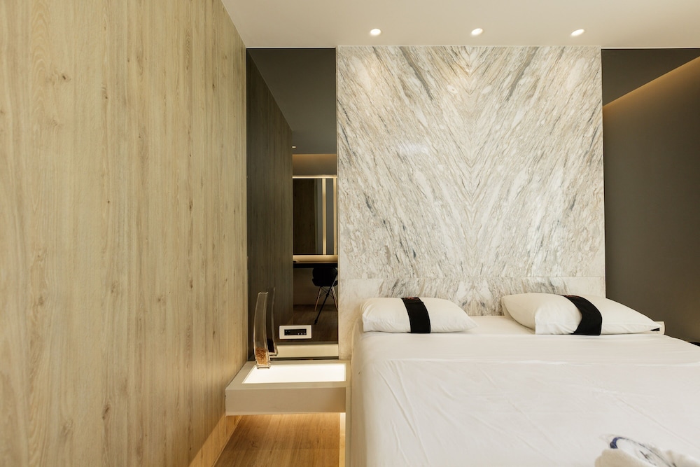 kahlua boutique hotel and suites