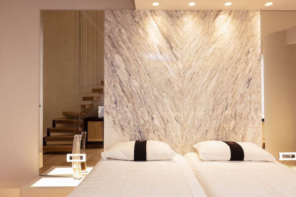 kahlua boutique hotel and suites