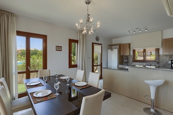 aphrodite hills residences apartments
