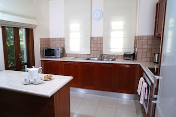 aphrodite hills residences apartments