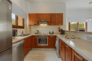 aphrodite hills residences apartments