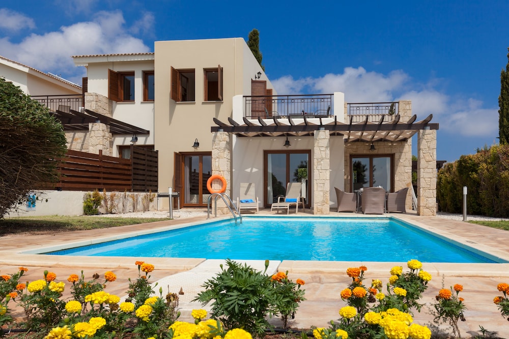 aphrodite hills residences apartments