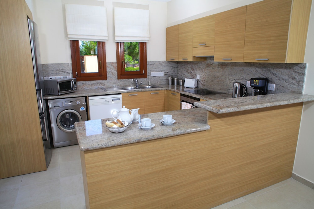 aphrodite hills residences apartments
