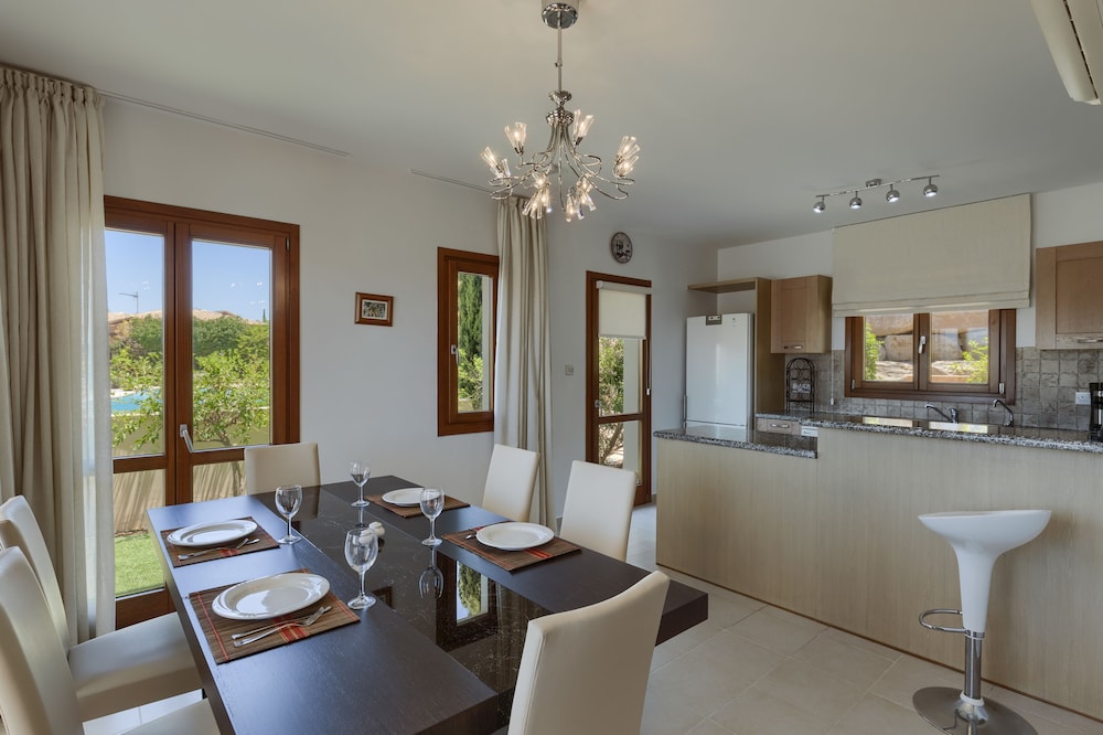 aphrodite hills residences apartments