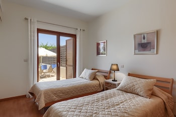 aphrodite hills residences apartments