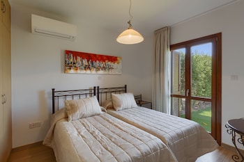 aphrodite hills residences apartments